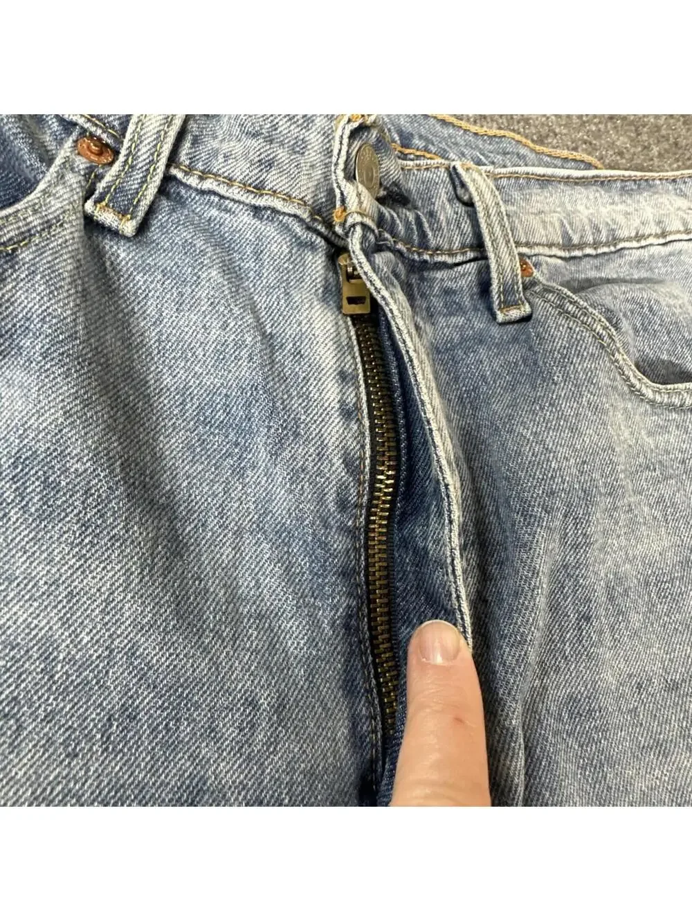 levis 512 Blue distressed 34x30 Jeans